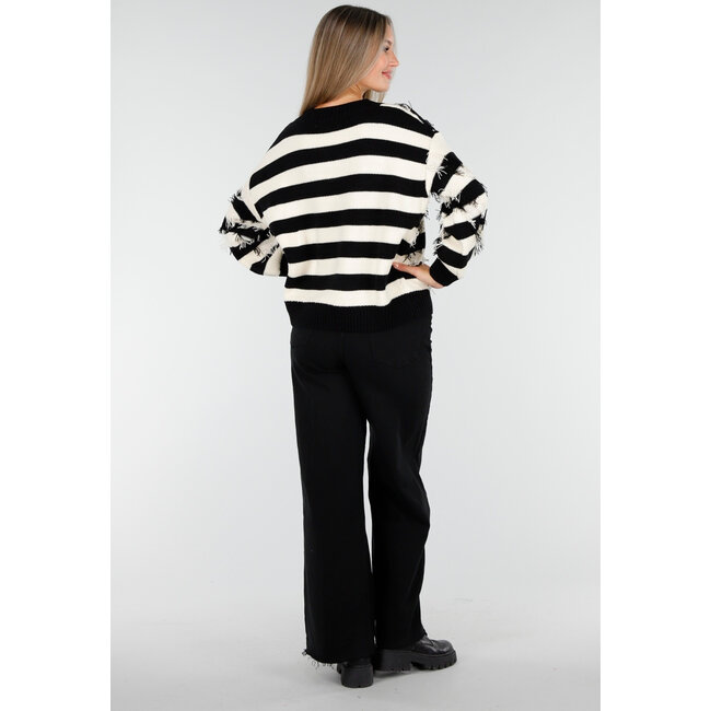 Gestreifter Pullover mit V-Ausschnitt und Fransen-Details