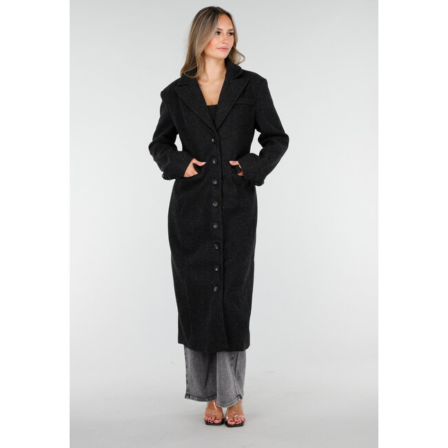 Schwarzer Mantel mit Revers und Knöpfen