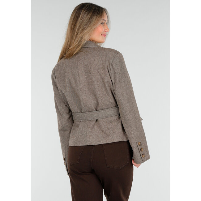 Kurze braune Jacke mit Gürtel und Revers