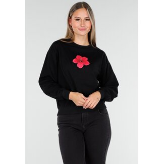 Schwarzer Pullover mit rosa Hibiskus
