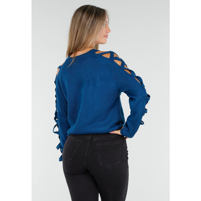 Strickpullover mit geflochtenen Details in Blau