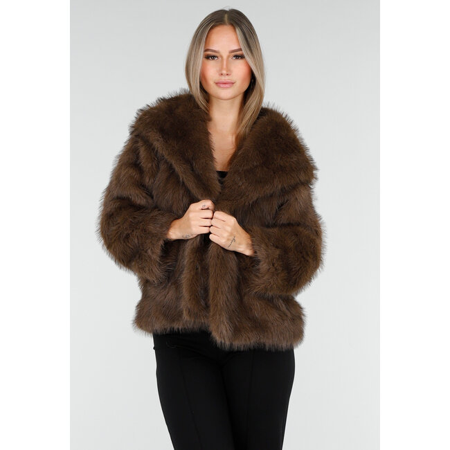 Braune Kunstfelljacke mit Kapuze