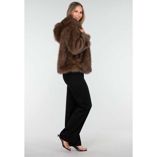 Braune Kunstfelljacke mit Kapuze