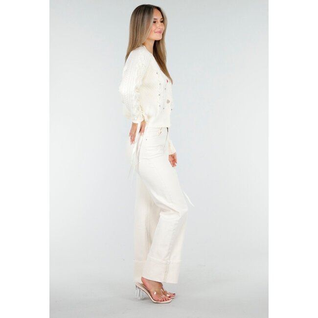 Cremefarbene Strickjacke mit Perlen- und Schleifendetails