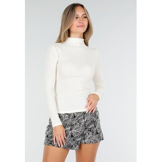 Beigefarbener Stretch-Rollkragenpullover mit Struktur