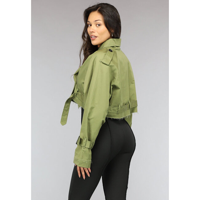 Grüner Cropped Trenchcoat mit Schnallendetails