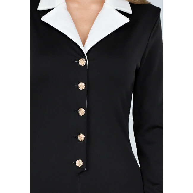 Schwarzer Playsuit mit weißem Kragen und Knöpfen