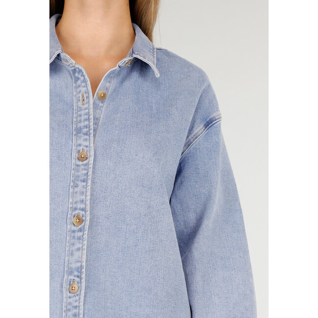 Denimbluse mit langen Ärmeln und Knöpfen