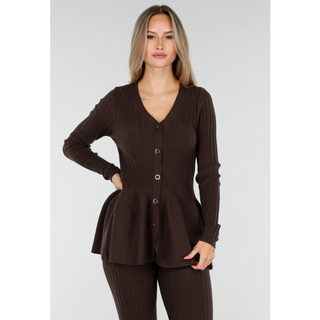 Braunes Stretch-Zweiteiler-Set mit ausgestellten Hosen und geknöpftem Oberteil