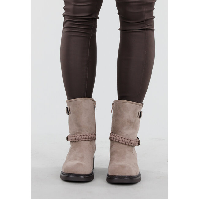 Ankle Boots in Taupe Wildleder mit geflochtenem Band