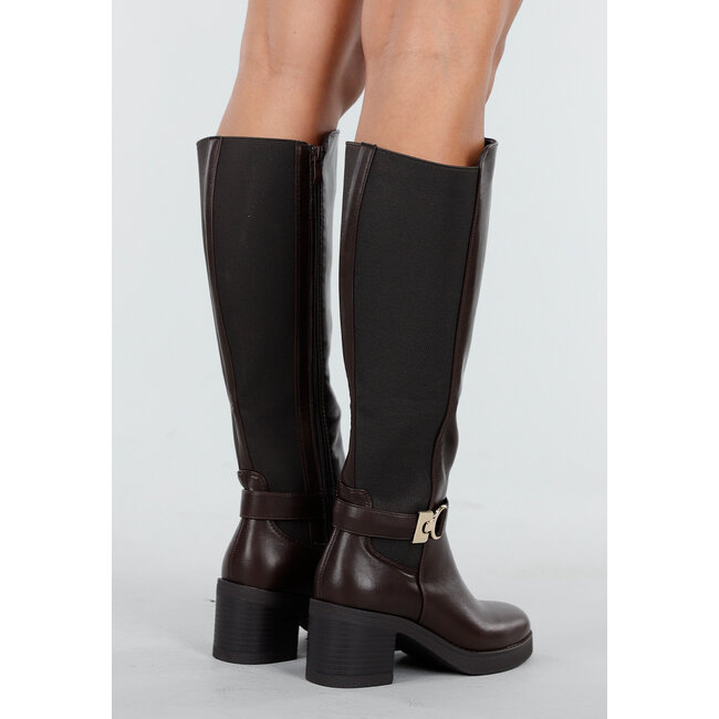 Kniehohe Stiefel in Dunkelbraun mit Absatz und Reißverschluss