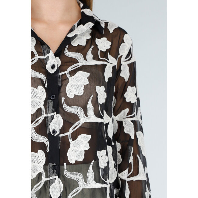 Schwarze transparente Bluse mit beiger Blumenstickerei und langen Ärmeln