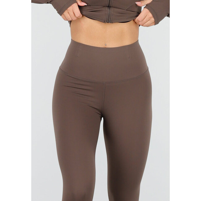 Braunes 2-teiliges Set mit engen Leggings und Weste mit Reißverschluss