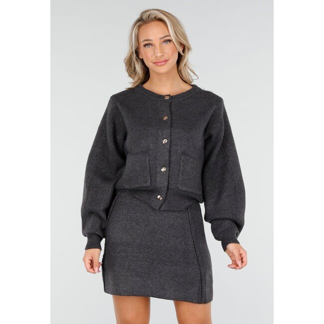 Dunkelgraues 2-teiliges Strick-Set mit Weste und Rock