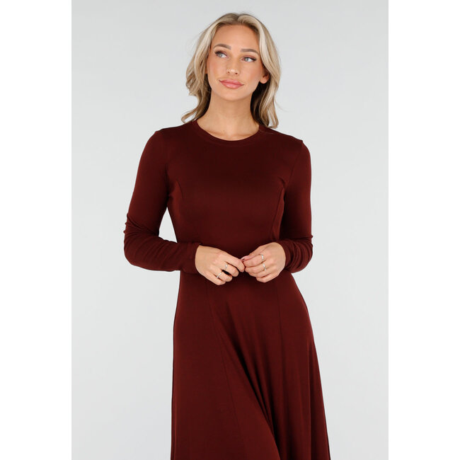 Bordeauxrotes Stretchkleid mit langen Ärmeln