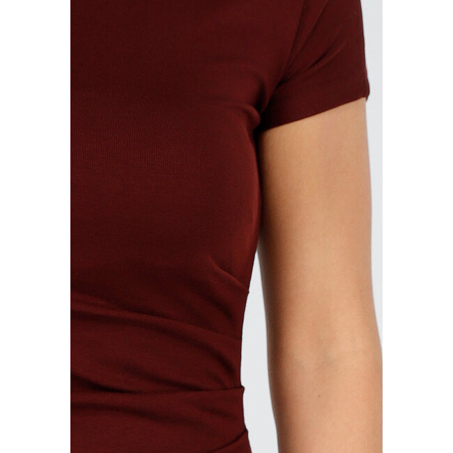 Bordeauxrotes Maxikleid mit Rollkragen und Schlitz