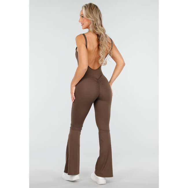 Brauner Yoga-Jumpsuit mit ausgestellten Hosenbeinen und tiefem Rückenausschnitt