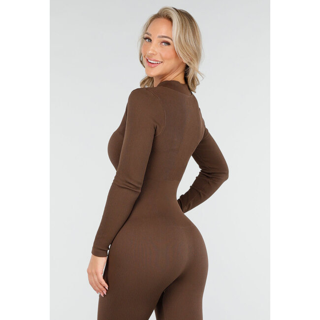 Brauner Jumpsuit mit langen Ärmeln und Reißverschluss