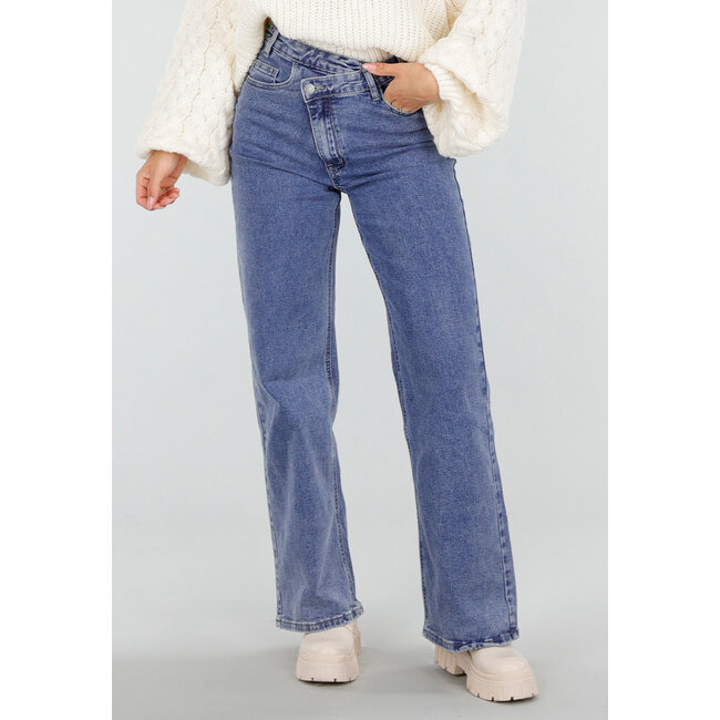 Stretch-Jeans aus Denim mit gekreuztem Verschlussdetail