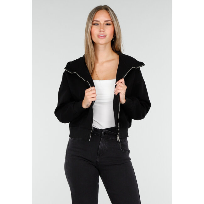 Langärmelige Sweatjacke in Schwarz