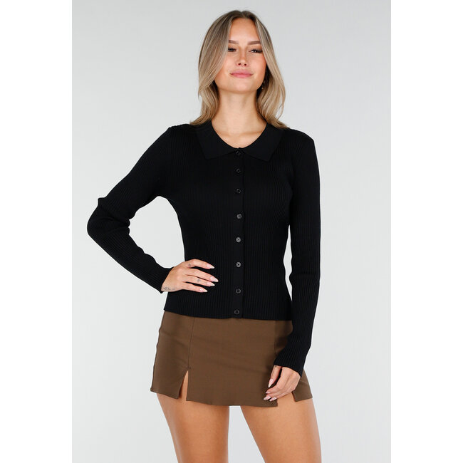 Schwarzer gerippter Pullover mit Knopfleiste