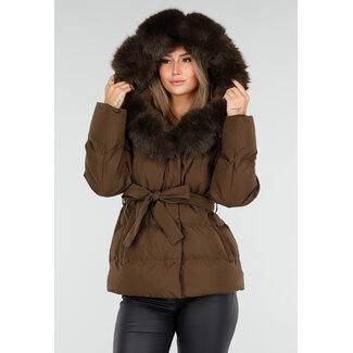 Braune Pufferjacke mit Gürtel