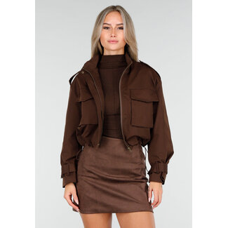 Kurze braune Utility-Jacke