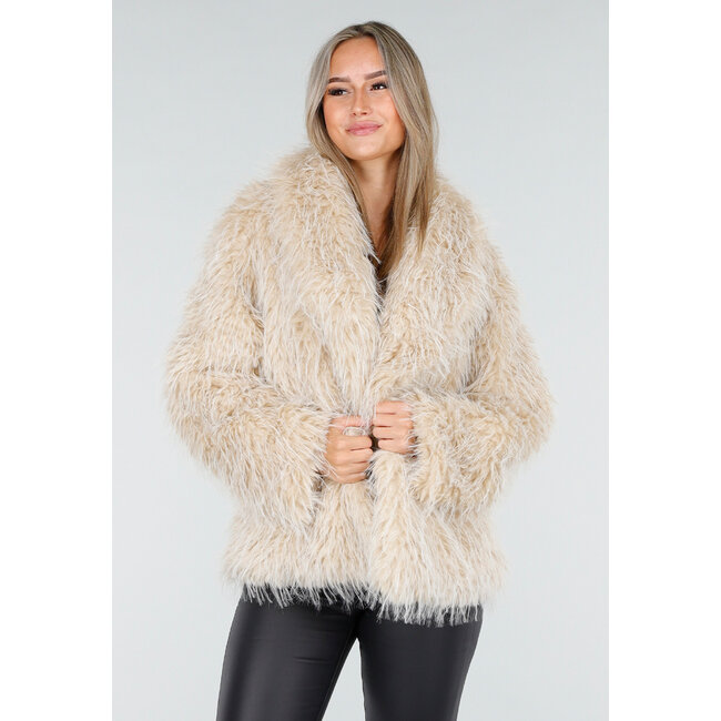 Beige Kunstfelljacke mit haariger Textur