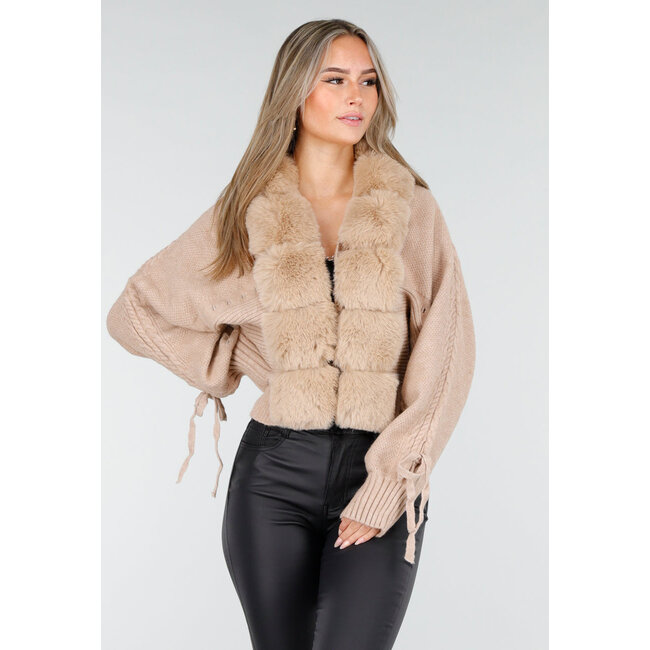 Camel Gestrickte Strickjacke mit Kunstfellkragen