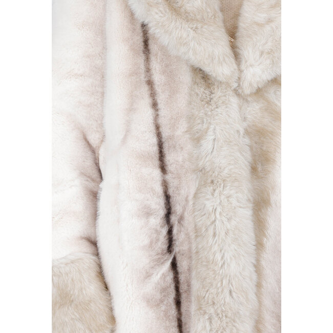 Beige Kunstfelljacke mit breitem Revers und Taschen