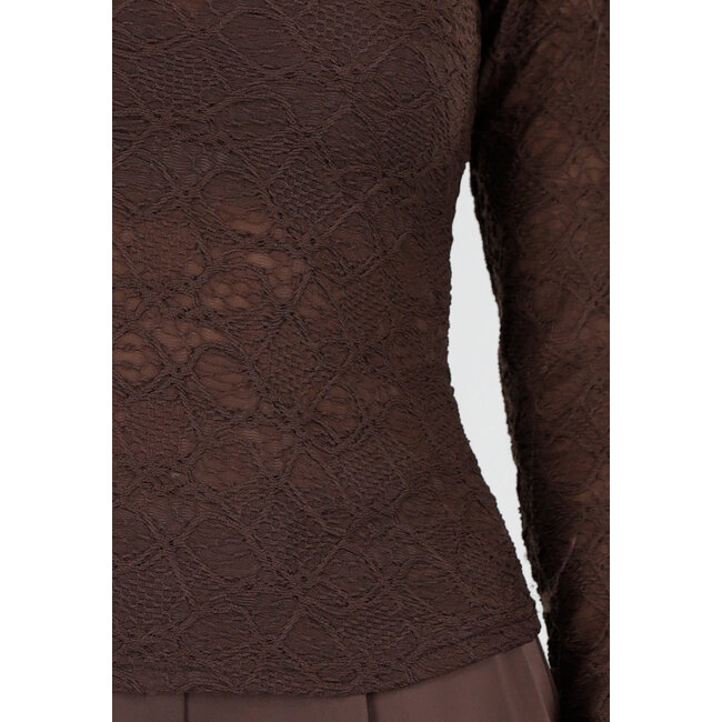 Braunes Spitzenoberteil mit hohem Kragen und langen Ärmeln