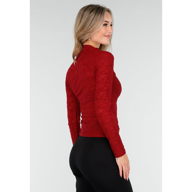 Rotes Stretch-Oberteil mit langen Ärmeln und hohem Kragen