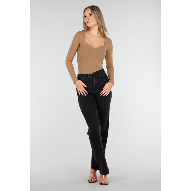 Camel-farbenes Oberteil mit langen Ärmeln und tiefem Ausschnitt