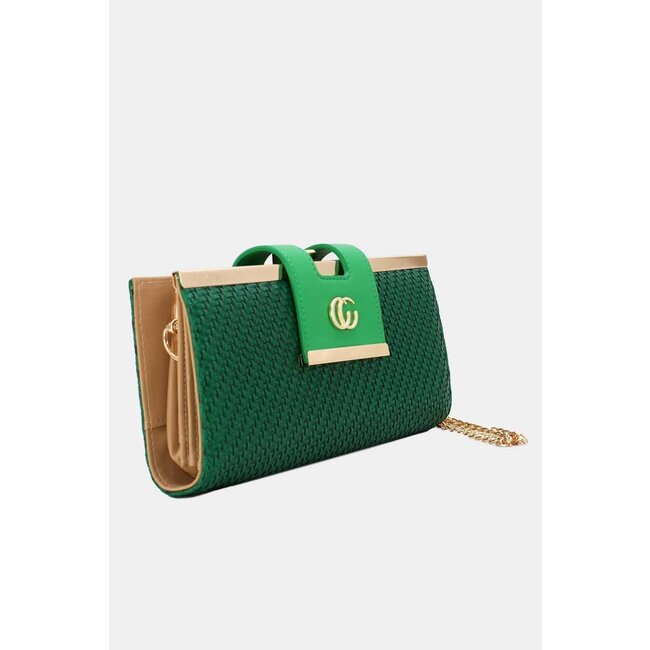 Grüne geflochtene Clutch aus Kunstleder mit goldener Schulterkette
