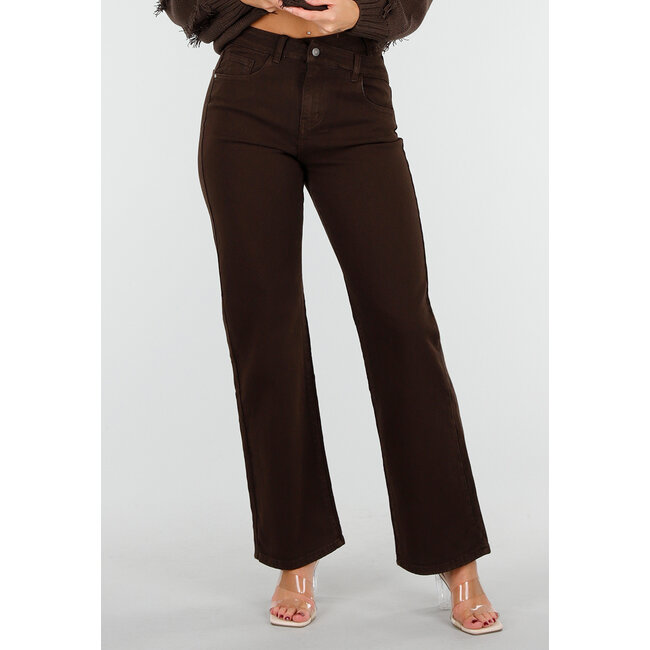 Braune Stretchjeans mit geradem Bein