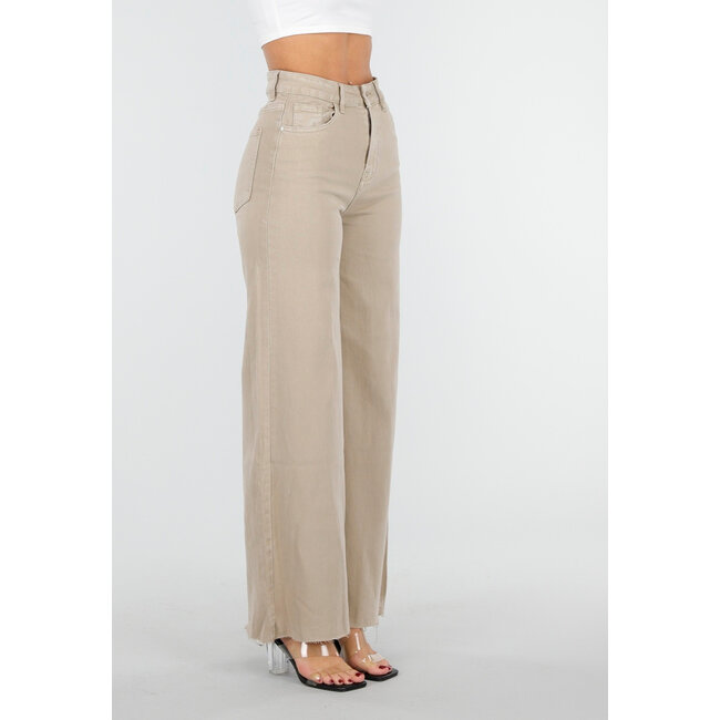 Beige Jeans mit weitem Bein
