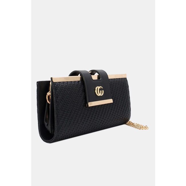 Schwarze geflochtene Clutch aus Kunstleder mit goldener Schulterkette