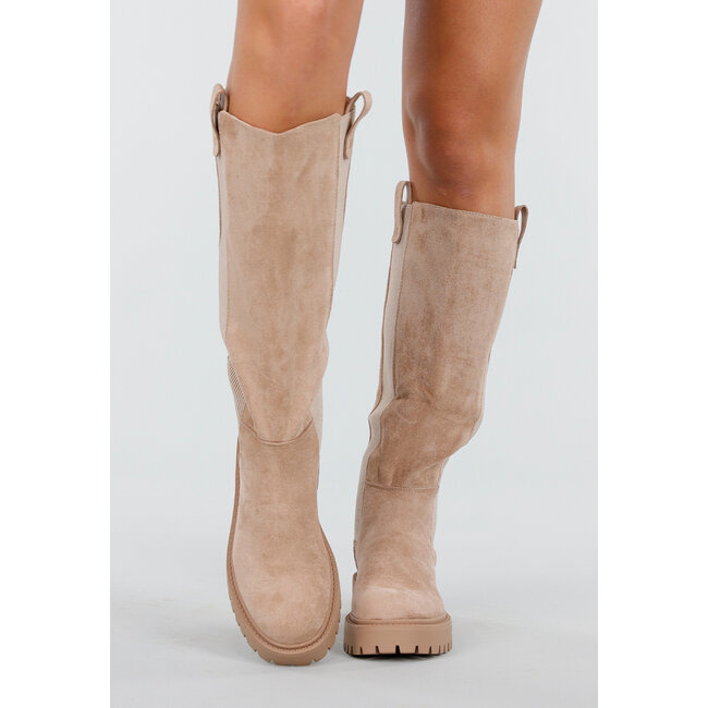 Beigefarbene Wildleder-Langstiefel mit elastischem Seiteneinsatz