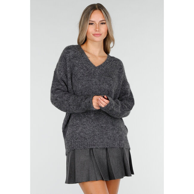 Dunkelgrauer weicher Pullover mit V-Ausschnitt und Oversize-Passform