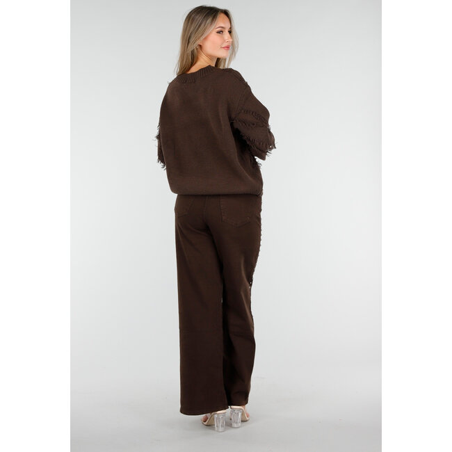 Brauner Pullover mit V-Ausschnitt und Fransen-Details