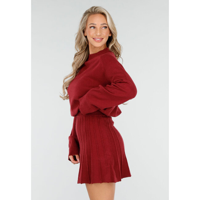 Bordeauxrotes 2-teiliges Strick-Set mit Pullover und Rock