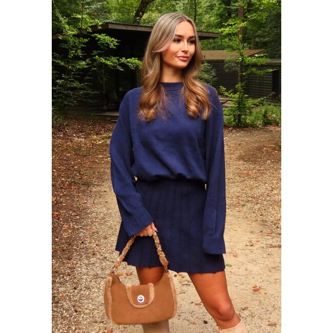 Blaues Stretch-Strick-Set mit Rock