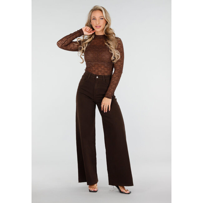 Braune Wide Leg Jeans mit ausgefranstem Saum