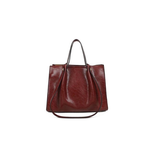 Rote Einkaufstasche mit doppelten Henkeln und Faltenbildung