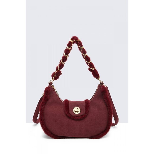 Rote Wildleder-Umhängetasche mit Fellbesatz und goldenem Kettenhenkel