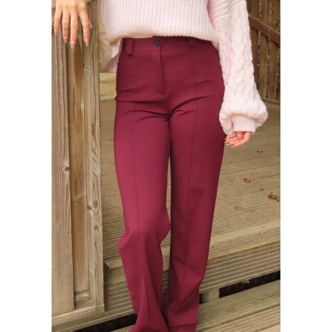 Burgunderfarbene Hose mit geradem Bein