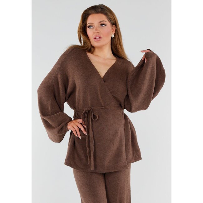 Braunes Strickset mit Reversoberteil und weiter Hose