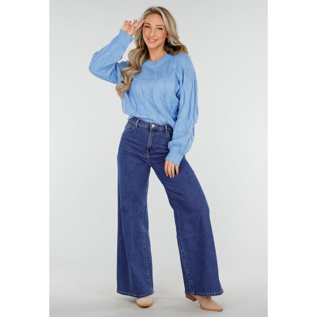 Blaue Jeans mit hoher Taille und weitem, geradem Bein