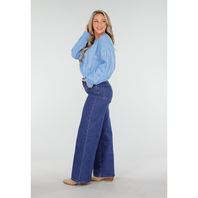Blaue Jeans mit hoher Taille und weitem, geradem Bein