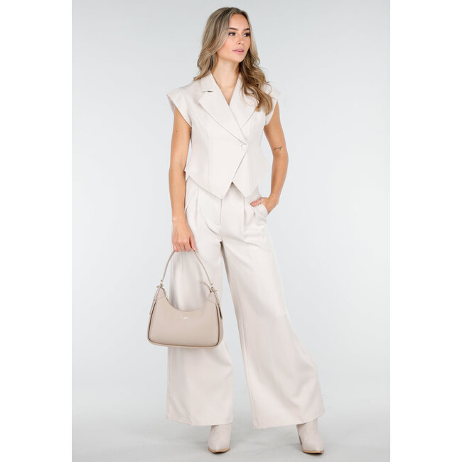 Beige Schultertasche aus strukturiertem Leder mit verstellbarem Riemen und goldfarbenem Reißverschluss